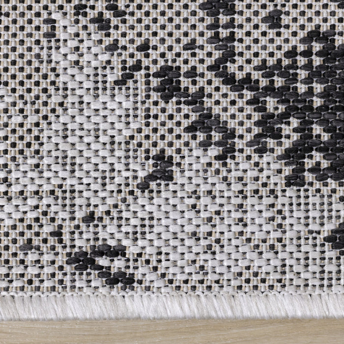 Jackson Distressed Damask Indoor/Outdoor Area Rug - 7'10\" x 10'6\"