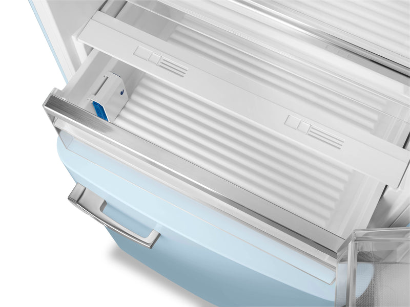 Smeg 18 Cu. Ft. Retro Bottom-Freezer Refrigerator - FAB38URPB