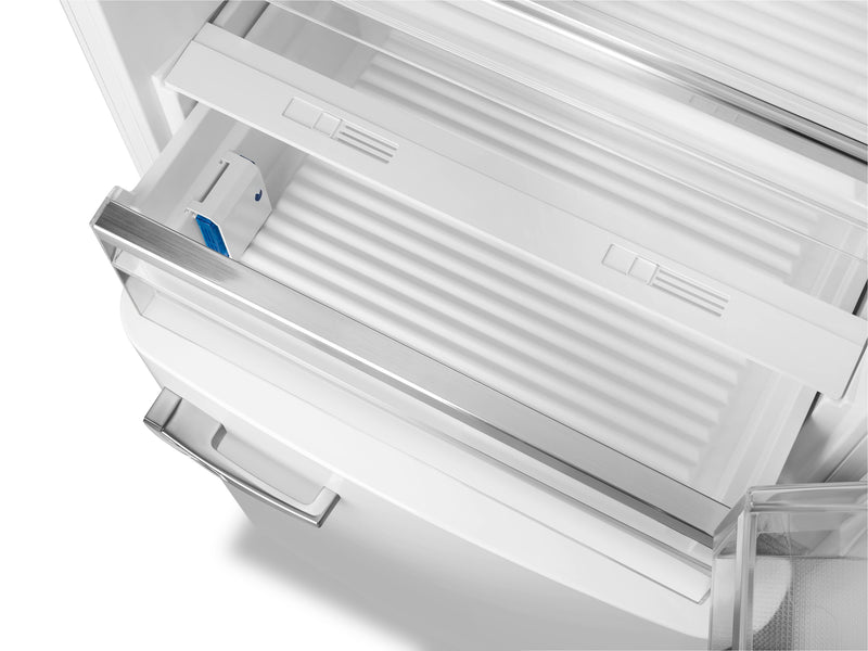 Smeg 18 Cu. Ft. Retro Bottom-Freezer Refrigerator - FAB38URWH