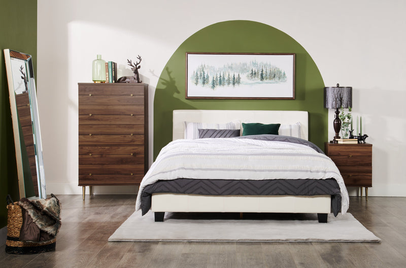 Chase Upholstered Bed in White Vegan-Leather Fabric - Full Size