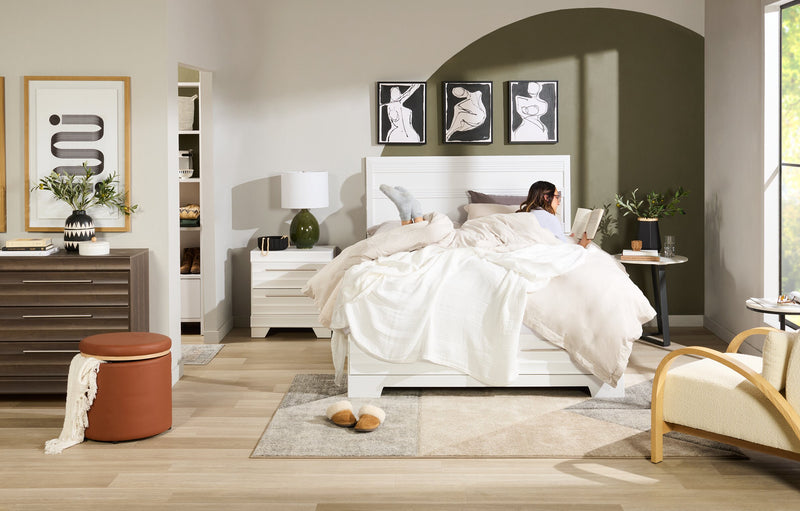 Olivia Platform Storage Bed with Headboard & Frame, Made in Canada, White - Queen Size