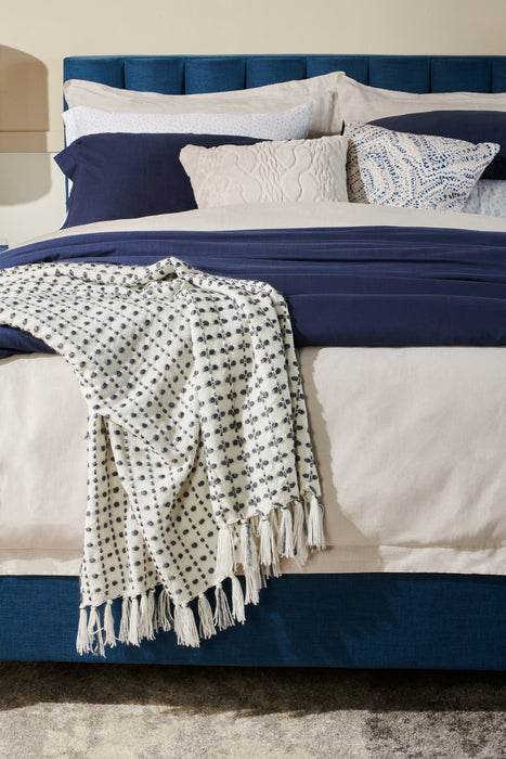 Kort & Co. Rain Upholstered Platform Bed in Blue Fabric, Tufted - Queen Size