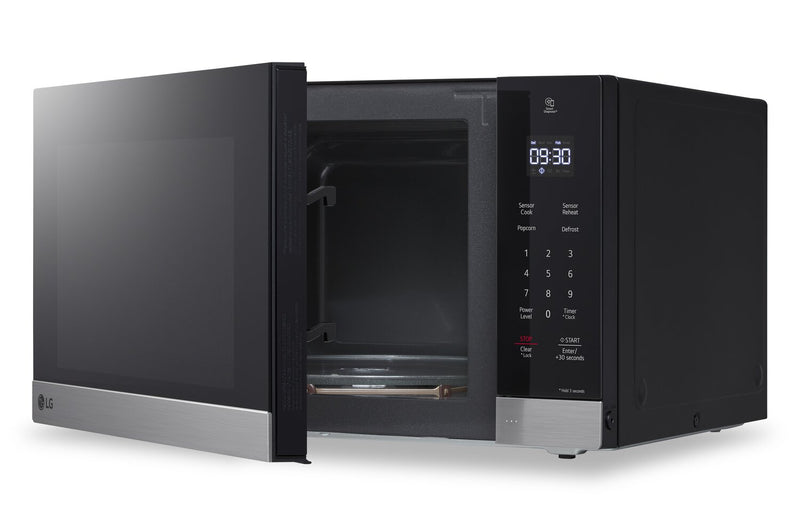 LG 1.5 Cu. Ft. NeoChef™ Countertop Microwave with Smart Inverter and Sensor Cooking - MSER1590S