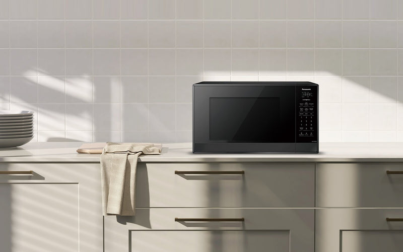 Panasonic 0.9 Cu. Ft. Compact Microwave Oven - NNSG448SC