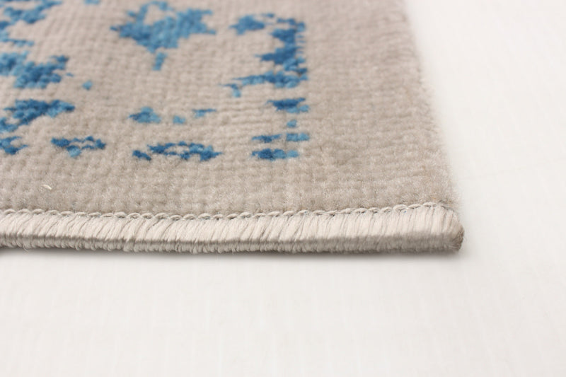 Corinne Blue 6'7\" x 9'6\" Area Rug