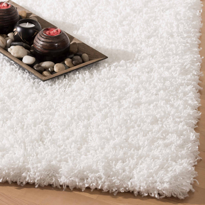 Victoria White Shag 4 x 6 Area Rug