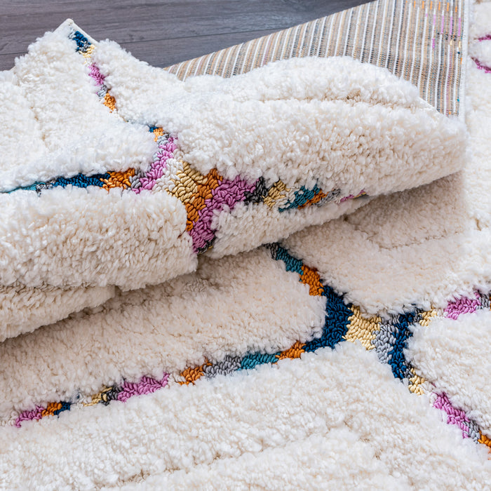 Lola Lattice Large 8x11 Area Rug