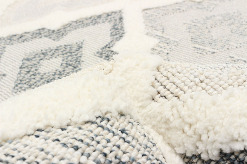 Alaqua Ivory Area Rug - 6'7\" x 9'6\"