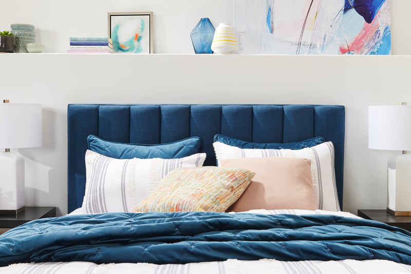 Kort & Co. Rain Upholstered Platform Bed in Blue Fabric, Tufted - Queen Size