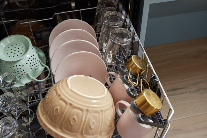 Whirlpool 24\" 44 dBA Built-In Top-Control Dishwasher - White - WDT550SAPW