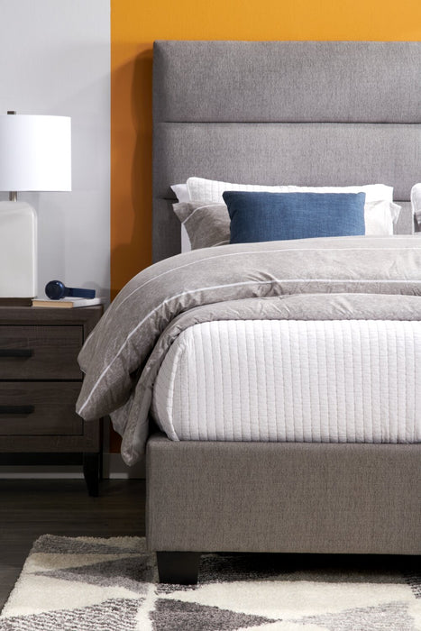 Naya Upholstered Bed in Grey Fabric, Tufted - Queen Size