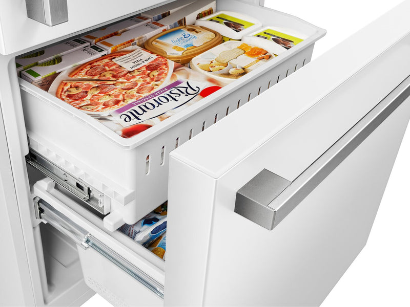 Hisense 31.1\" 17 Cu. Ft. Bottom-Mount Refrigerator - White - RB17A2CWE