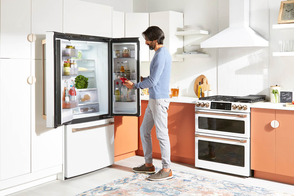 6 Telltale Signs You Need to Buy a New Fridge to Kick off Your Fall