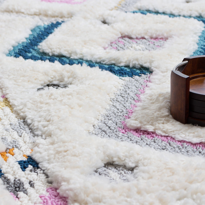 Lola Chevron Shag Area Rug - 2'7\" x 8'