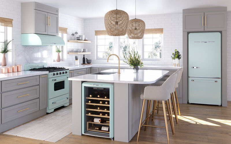 Classic Retro by Unique 18 cu.ft. Frost-Free Bottom Freezer Refrigerator - UGP-510L LG AC