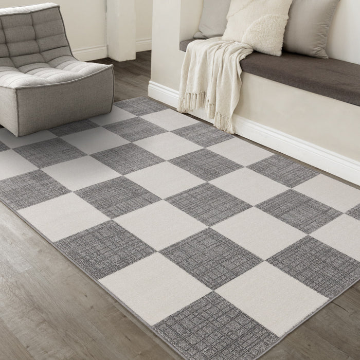Covington Grey White Checkered Pattern Rug, 5'3\" x 7'7\" Indoor Area Rug