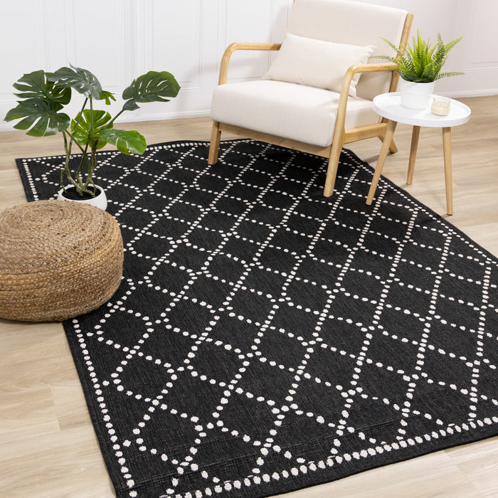 Brooke Reversible Diamonds Indoor/Outdoor Area Rug - 7'10\" x 11'2\"