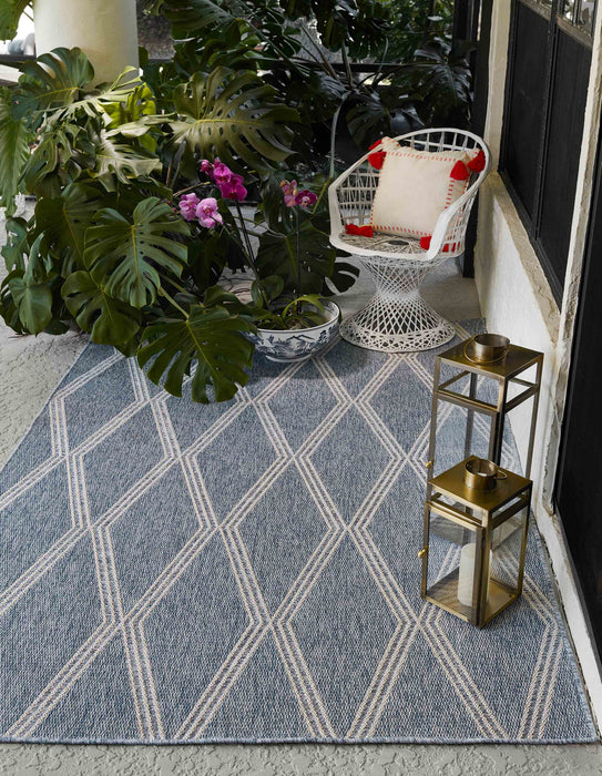 Cypress Transitional 6'6\" x 9'0\" Area Rug in Blue Indoor Area Rug