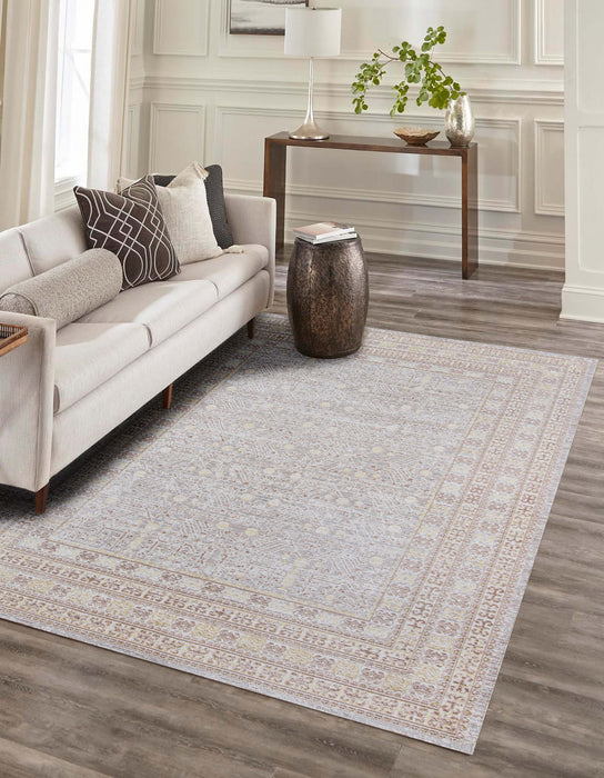 Valeria Traditional 5'3\" x 7'3\" Area Rug in Grey Indoor Area Rug