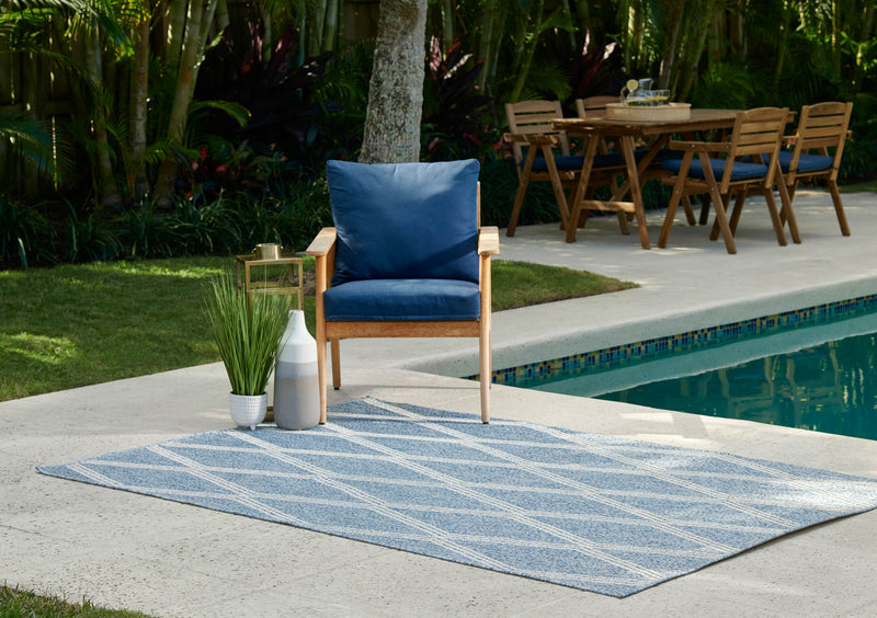 Cypress Transitional 6'6\" x 9'0\" Area Rug in Blue Indoor Area Rug