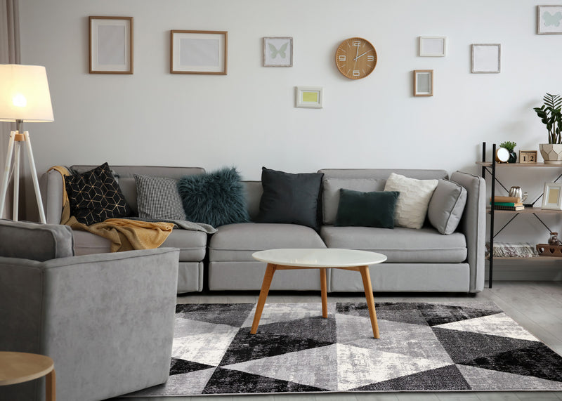 Covington Black White Grey Distressed Geometric Triangle Rug, 5'3\" x 7'7\" Indoor Area Rug