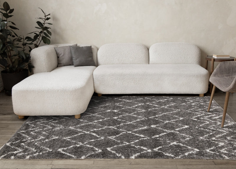 Taylor Grey Cream Rustic Diamond Rug, 5'3\" x 7'7\" Indoor Area Rug