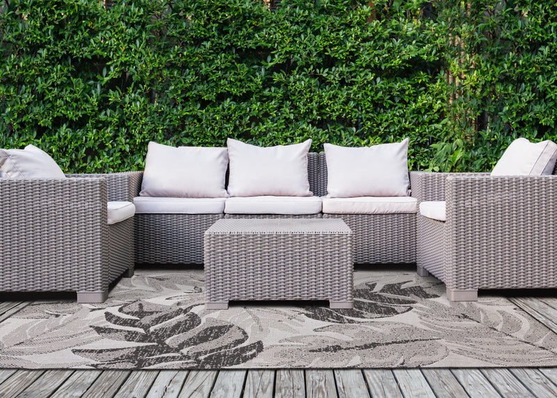 Jackson Grey White Botanical Leaves Rug, 5'3\" x 7'7\" Outdoor Area Rug