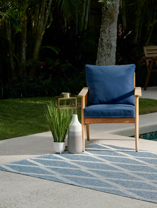 Cypress Transitional 5'3\" x 7'0\" Area Rug in Blue Indoor Area Rug