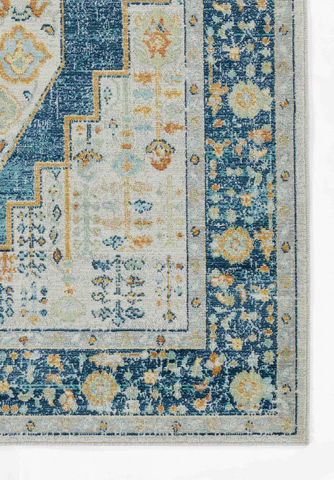Kinsley Traditional 5'3\" x 7'3\" Area Rug in Blue Indoor Area Rug