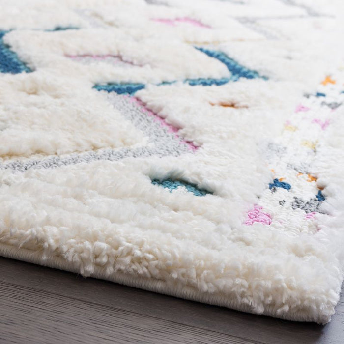 Lola Chevron 5x8 Area Rug