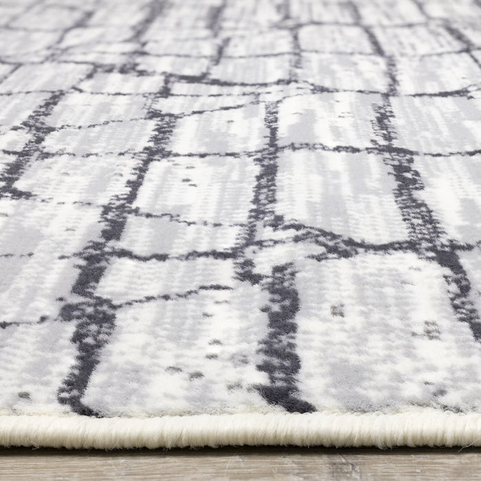 Florence Distressed Geometric Area Rug - 4'7\" x 6'7\"
