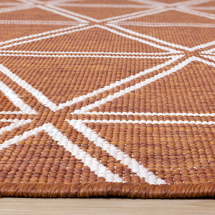Brooke Geometric Diamond Pattern Outdoor Area Rug - 5'3\" x 7'7\"