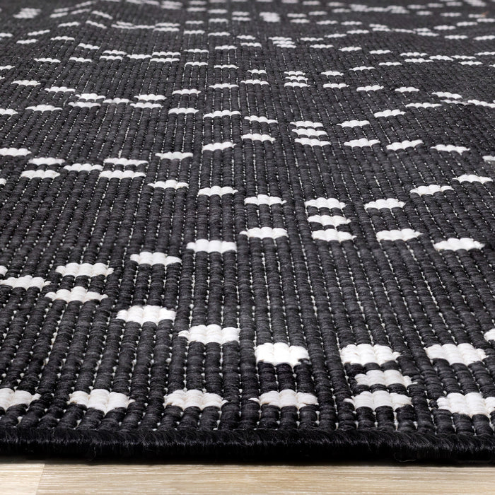 Brooke Reversible Diamonds Indoor/Outdoor Area Rug - 7'10\" x 11'2\"