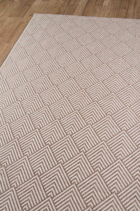 Laura Contemporary 6'7\" x 9'6\" Area Rug in Ivory Indoor Area Rug