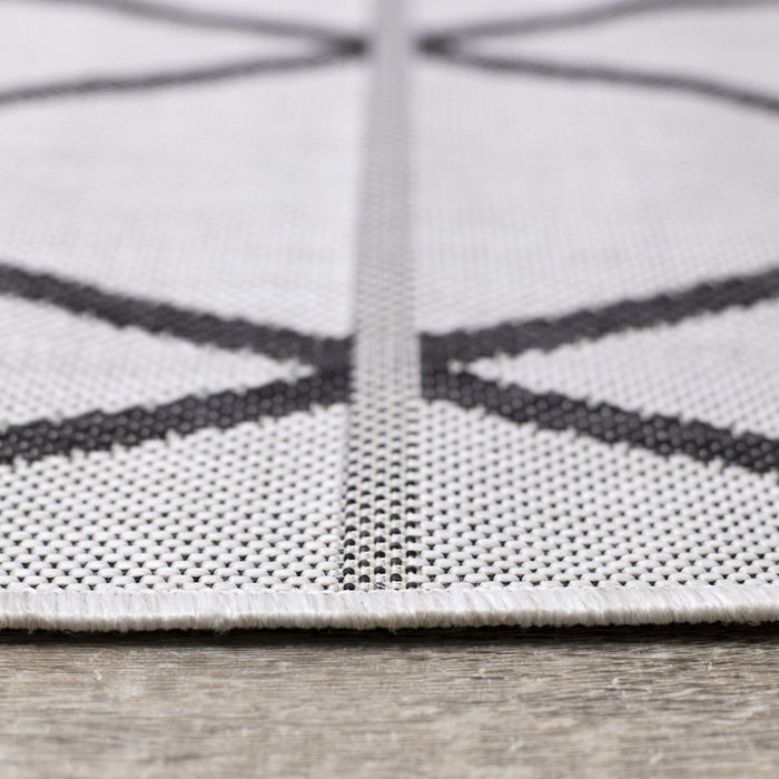 Jackson Diamond Indoor/Outdoor Area Rug - 5'3\" x 7'7\"