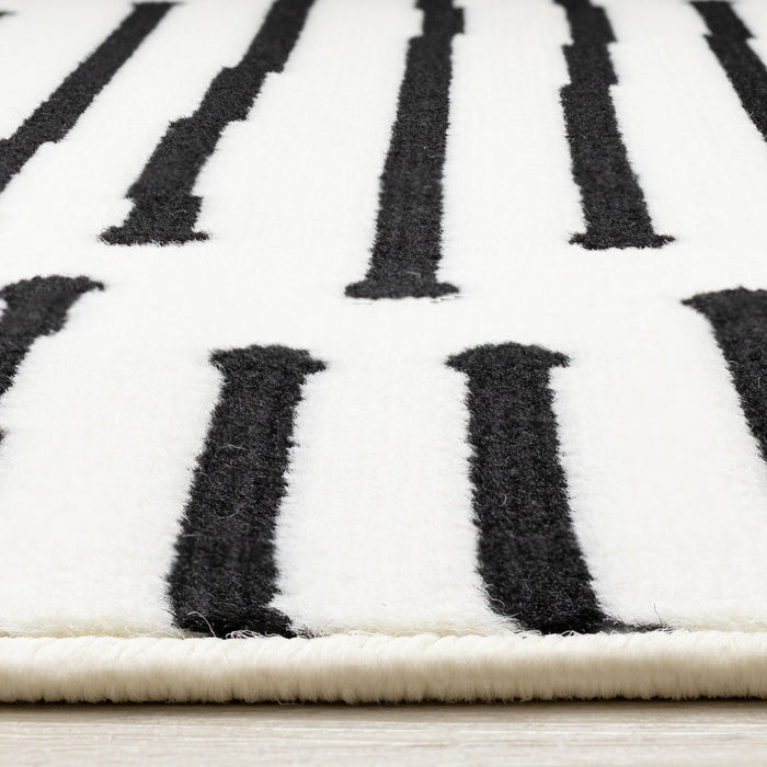 Forte Black White Stripes Area Rug - 2'7\" x 4'11\"