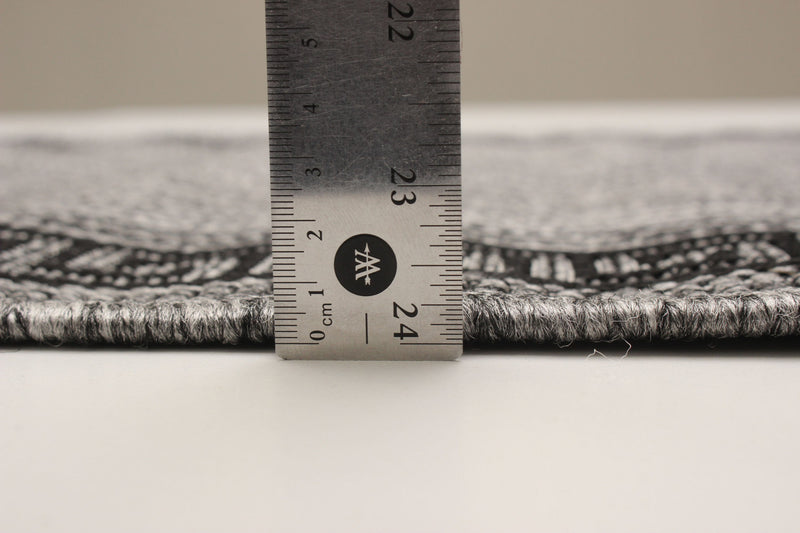 Versach Grey Area Rug - 2'8\" x 8'2\"