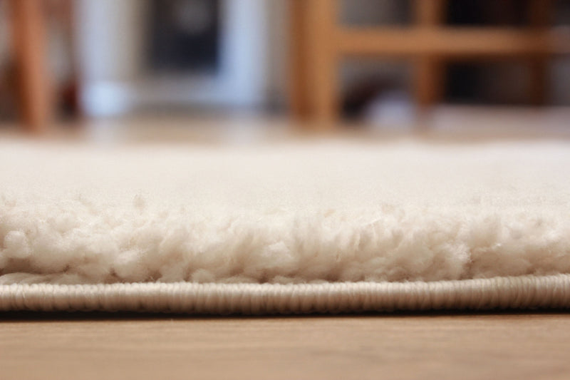 Playa Ivory Area Rug - 5'0\" X 8'0\"   