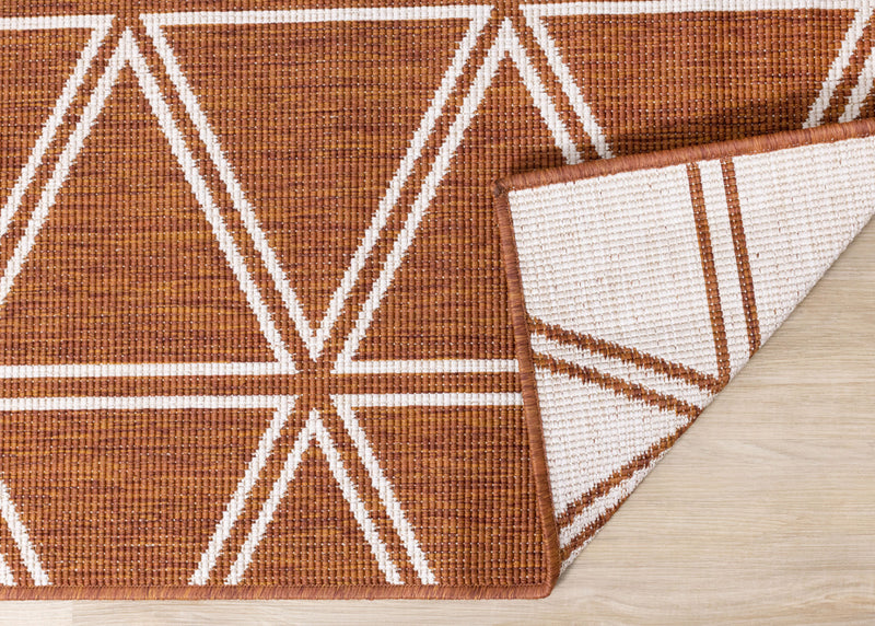 Brooke Geometric Diamond Pattern Outdoor Area Rug - 5'3\" x 7'7\"