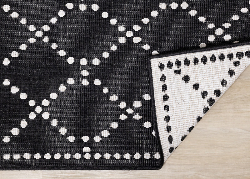 Brooke Reversible Diamonds Indoor/Outdoor Area Rug - 7'10\" x 11'2\"