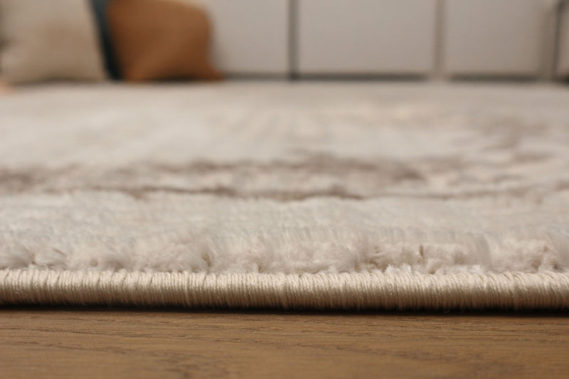 Jane Ivory Area Rug - 5'0\" X 8'0\" 