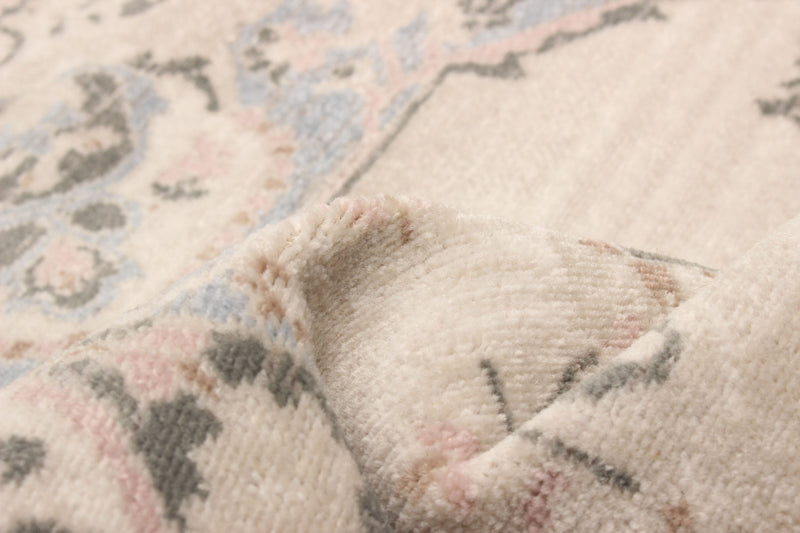 Myra Ivory Area Rug - 5'0\" X 8'0\"   