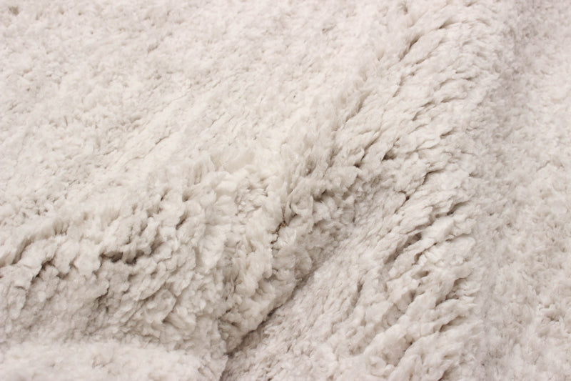 Yeti Ivory/Grey Area Rug - 5'0\" X 8'0\" 