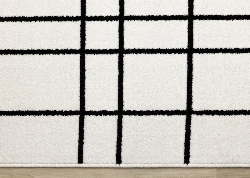 Covington Grey White Checkered Pattern Rug, 5'3\" x 7'7\" Indoor Area Rug