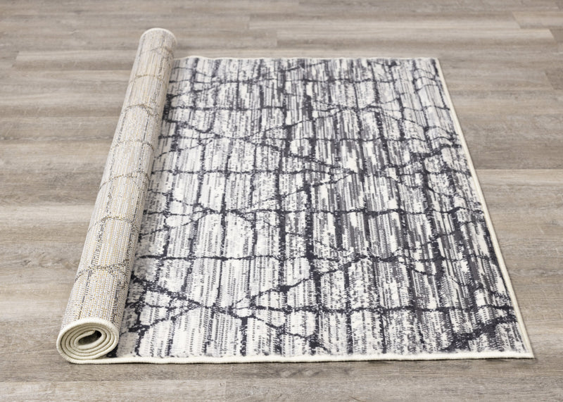 Florence Distressed Geometric Area Rug - 4'7\" x 6'7\"