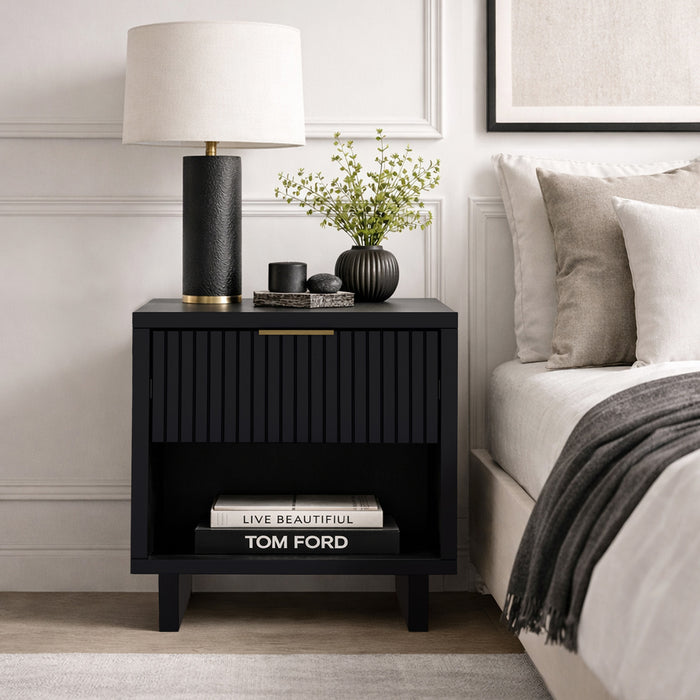 Elara Contemporary 18\" Solid Wood Nightstand in Black (1-Drawer)