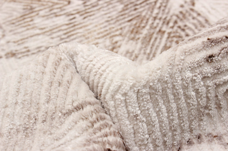 Nala Ivory Area Rug - 5'0\" X 8'0\"   