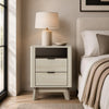 Orlen Mid-Century Modern 2-Drawer Multi-Purpose Nightstand & End Table in Whitewashed Oak | Table de chevet et bout de canape polyvalent Orlen mi-siecle moderne a 2 tiroirs en chene blanchi