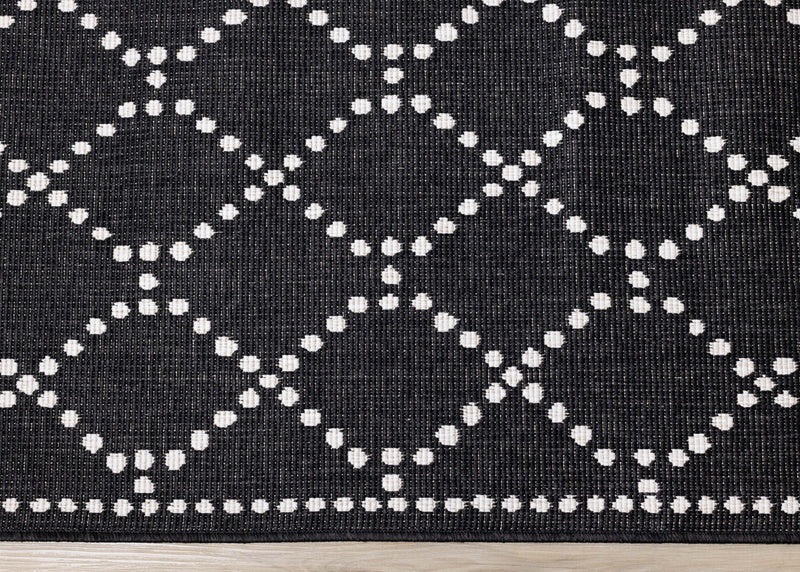 Brooke Reversible Diamonds Indoor/Outdoor Area Rug - 7'10\" x 11'2\"