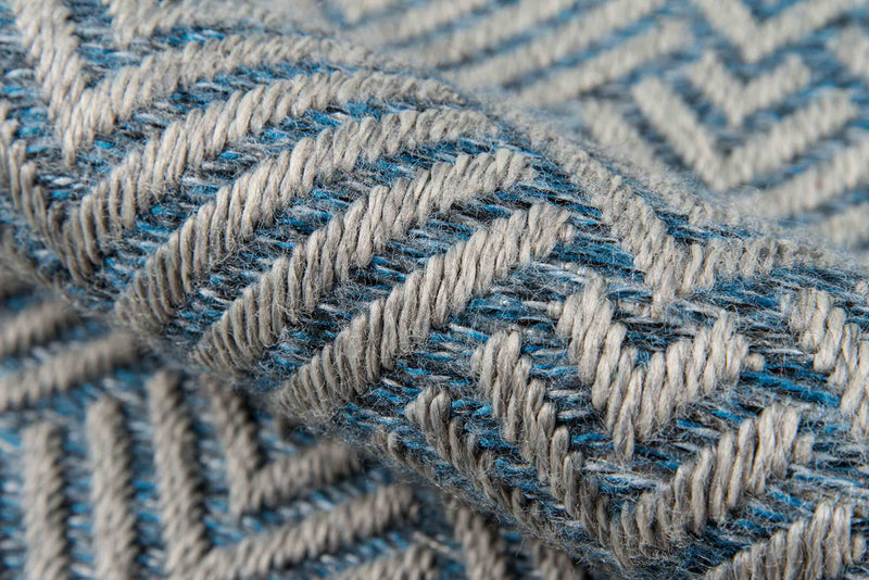 Laura Contemporary 7'10\" x 10'10\" Area Rug in Blue Indoor Area Rug